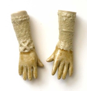 hands-pair-8b